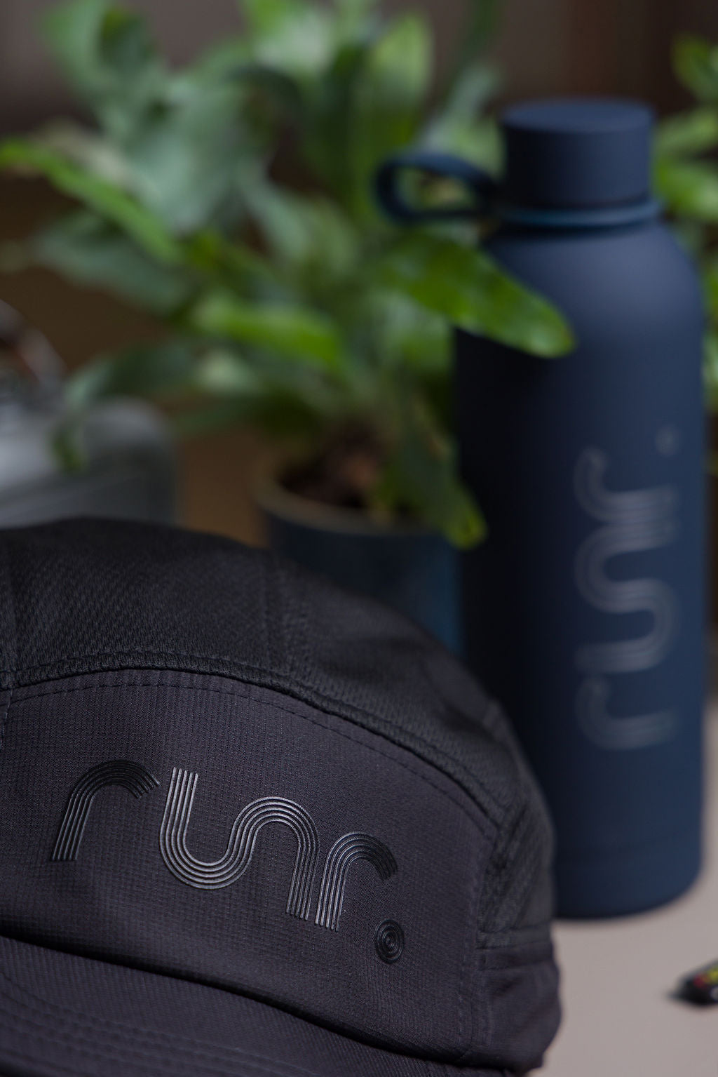 Runr Stuttgart Blackout Technical Running Hat