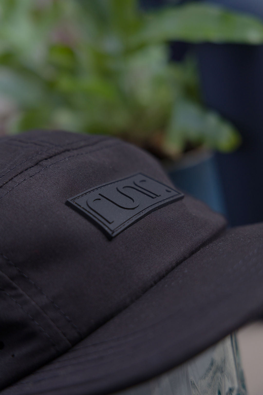 Runr Milan Blackout Technical Running Hat