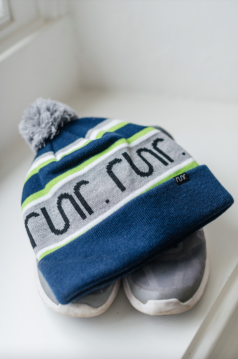 Runr Nordic Bobble Hat - Navy